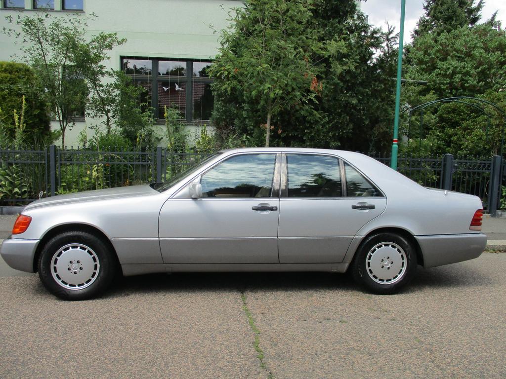 Mercedes-Benz S 300