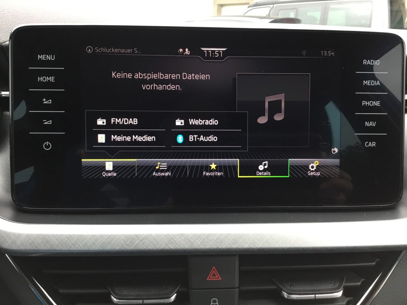 Fahrzeugabbildung SKODA Kamiq 1.5l TSI DSG TOUR+LED+17"+Navi