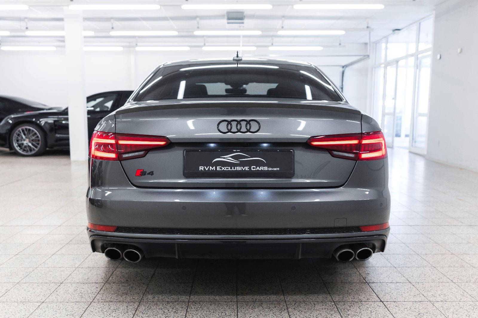 Fahrzeugabbildung Audi S4 3.0TFSI Quattro B&O KAM LED CARPLAY MASSAGE