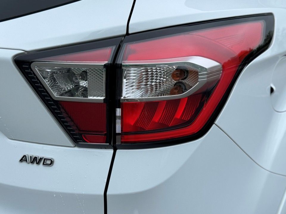Fahrzeugabbildung Ford Kuga 2.0 ST-Line Pano Navi Teilleder 4x4