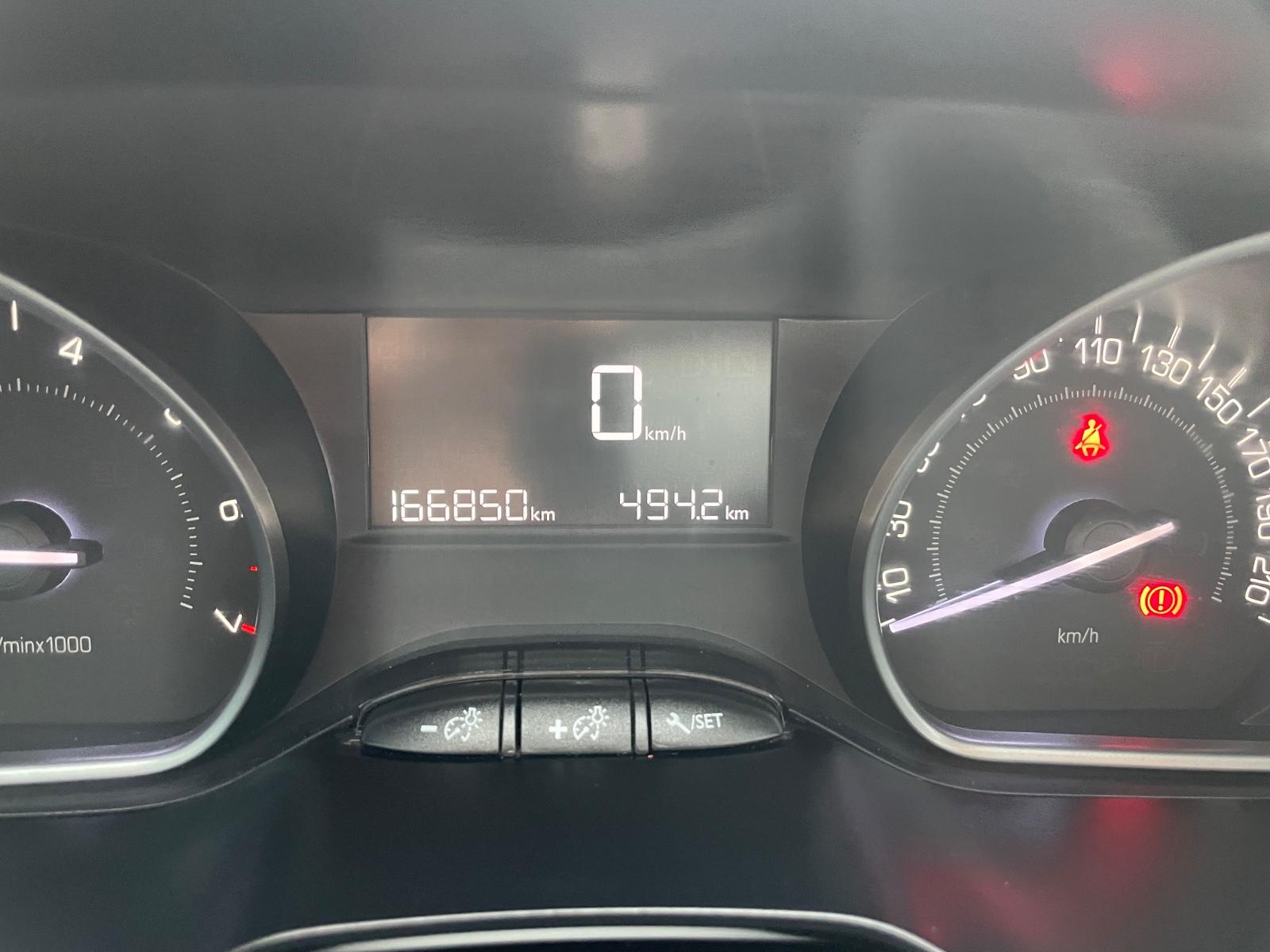 Peugeot 2008 Active 1.2*TEMPOMAT*KLIMAANLAGE*ISOFIX