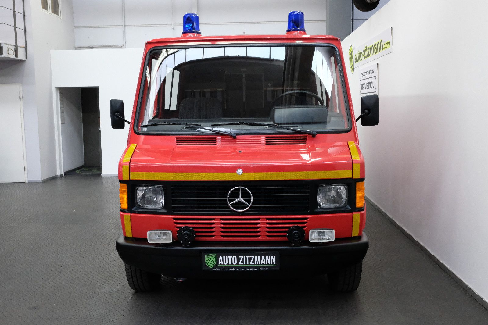 Fahrzeugabbildung Mercedes-Benz 602 KA/310/TSF 6-Sitzer Ex-Feuerwehr