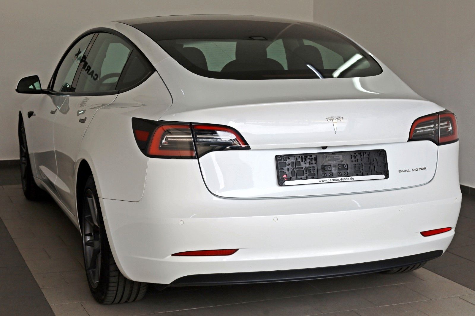 Fahrzeugabbildung Tesla Model 3 Long Range AWD, Autopilot 3, Panorama,WR