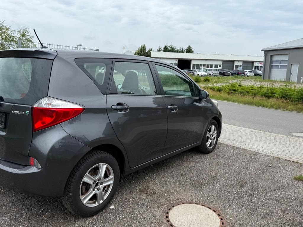 Toyota Verso-S