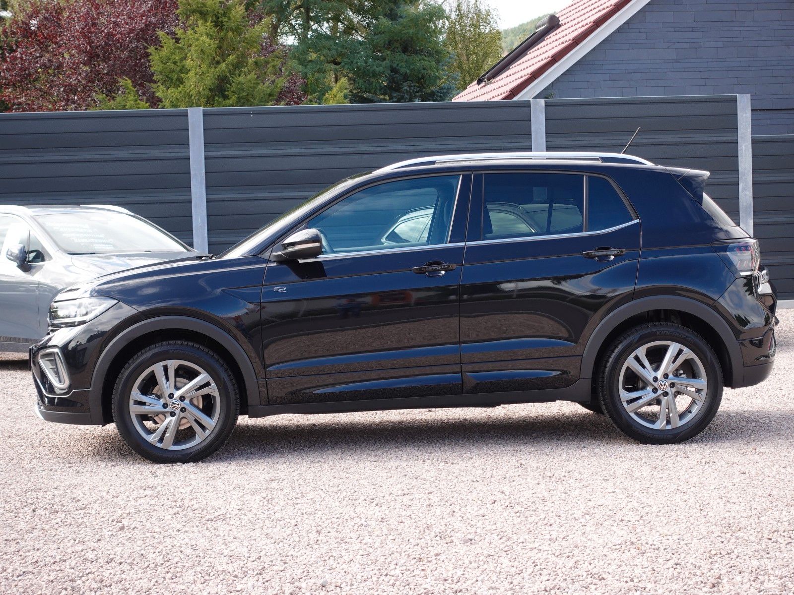 Fahrzeugabbildung Volkswagen T-Cross 1.5 TSI OPF DSG R-Line I.Hd/AHK/Matrix/.