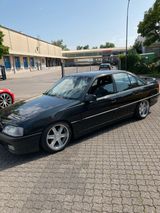Opel Omega 3000 24 V - Opel Omega mit Benzin-Antrieb: Limousine, 3000