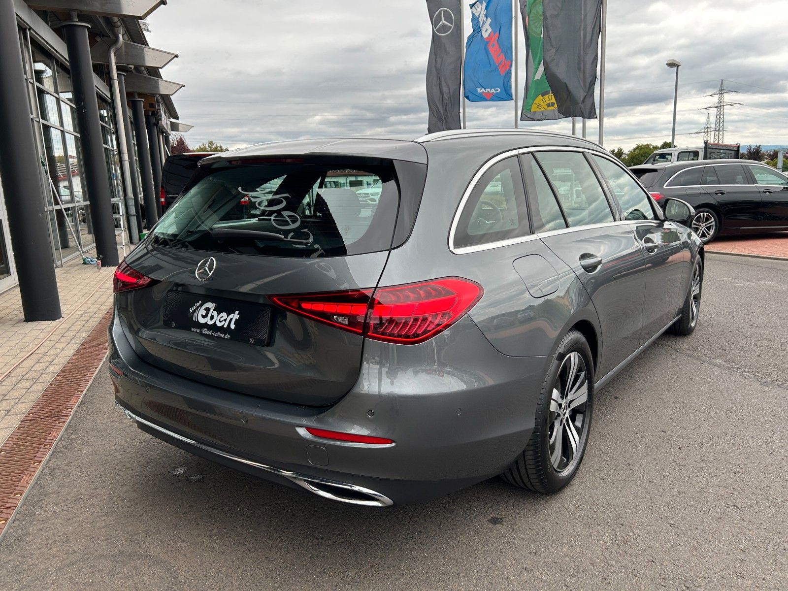 Fahrzeugabbildung Mercedes-Benz C 220 AVANTGARDE+DIS+HUD+360°+DAB+MEMORY+SPUR