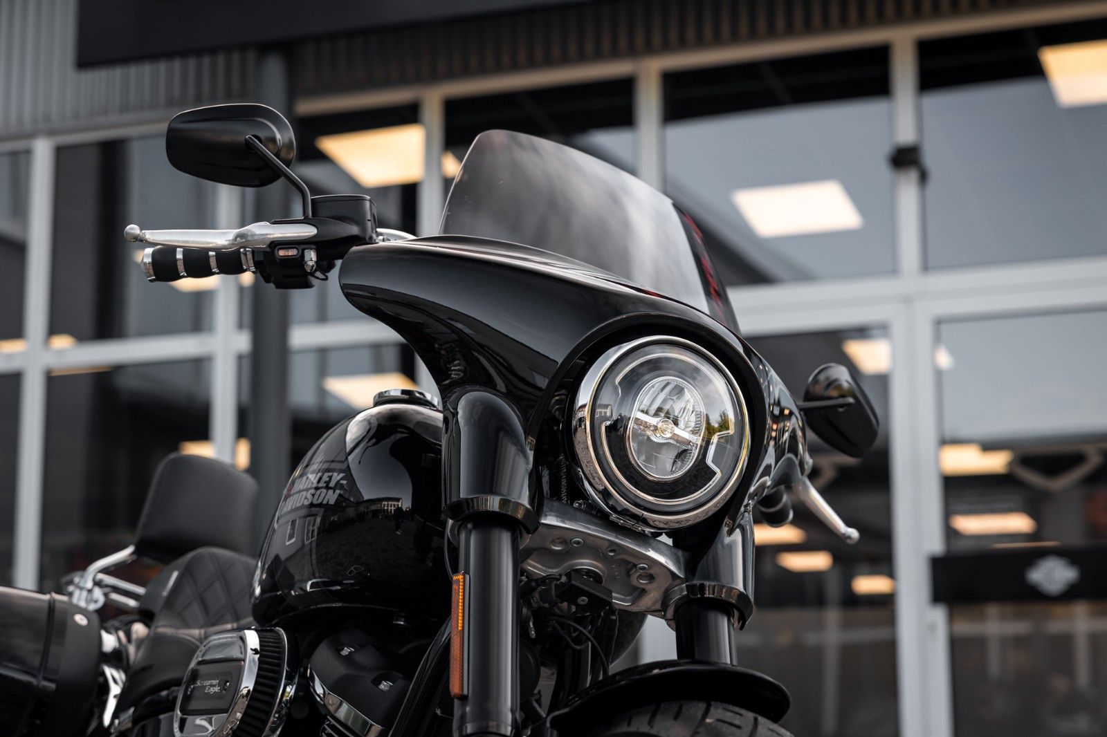 Fahrzeugabbildung Harley-Davidson FLSB Sport Glide Softail - JEKILL & HYDE STAGE 1