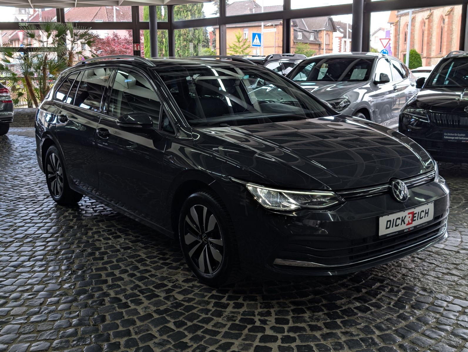 Fahrzeugabbildung Volkswagen Golf Move 1.5 TSI ACC LED SHZ VIRT AMBI APP BHL