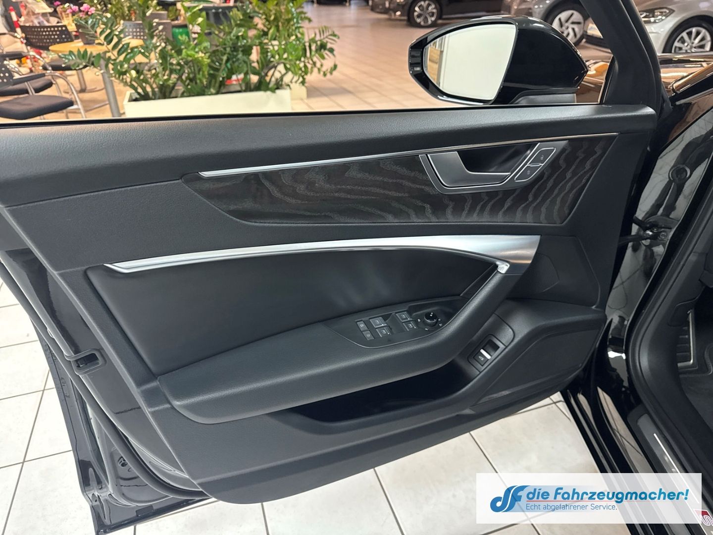 Fahrzeugabbildung Audi A6 Avant 40 TDI sport S-line Sportpaket AHK-klap