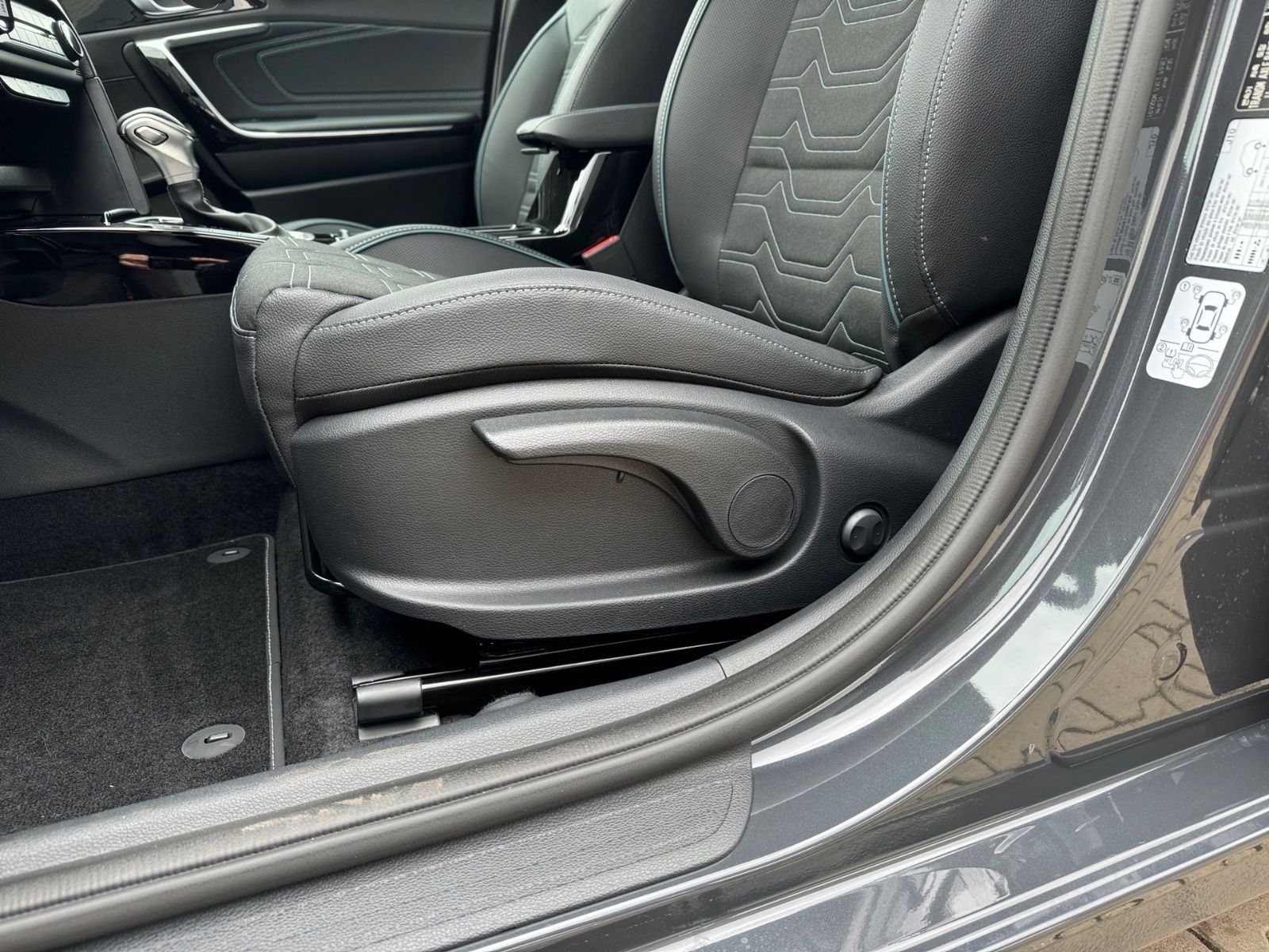 Fahrzeugabbildung Kia CEED_5 1.0T 48V DCT 100 NIGHTLINE STD