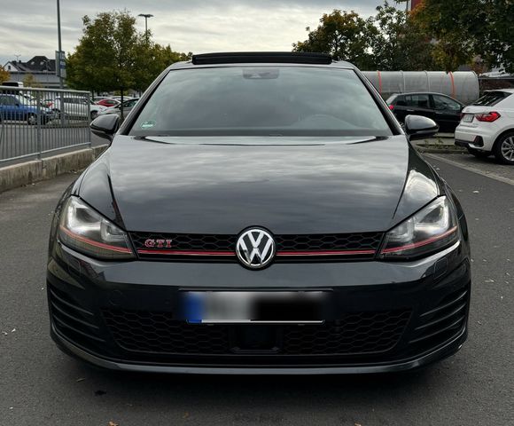 Volkswagen GOLF 7 GTI VII / / TÜV NEU!// STANDHEIZUNG...