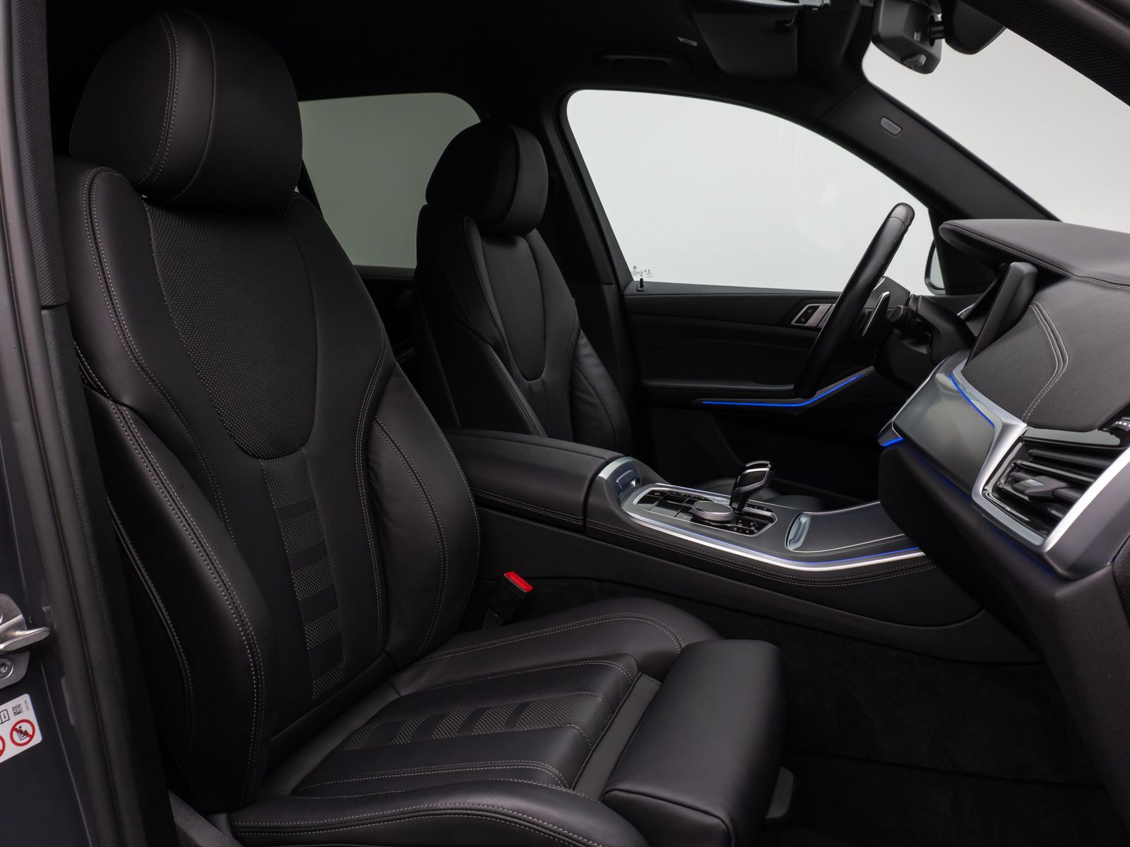 Fahrzeugabbildung BMW X5 xD30d M Sport 360°Laser HUD DAB HiFi 22Zoll