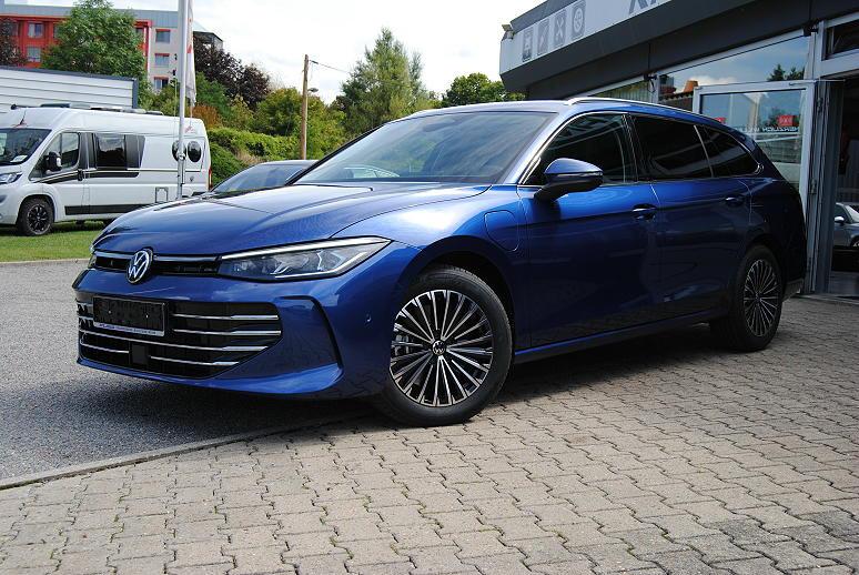 Volkswagen Passat 1.5 eHybrid DSG Elega.AHK.Navi-Max.HUD