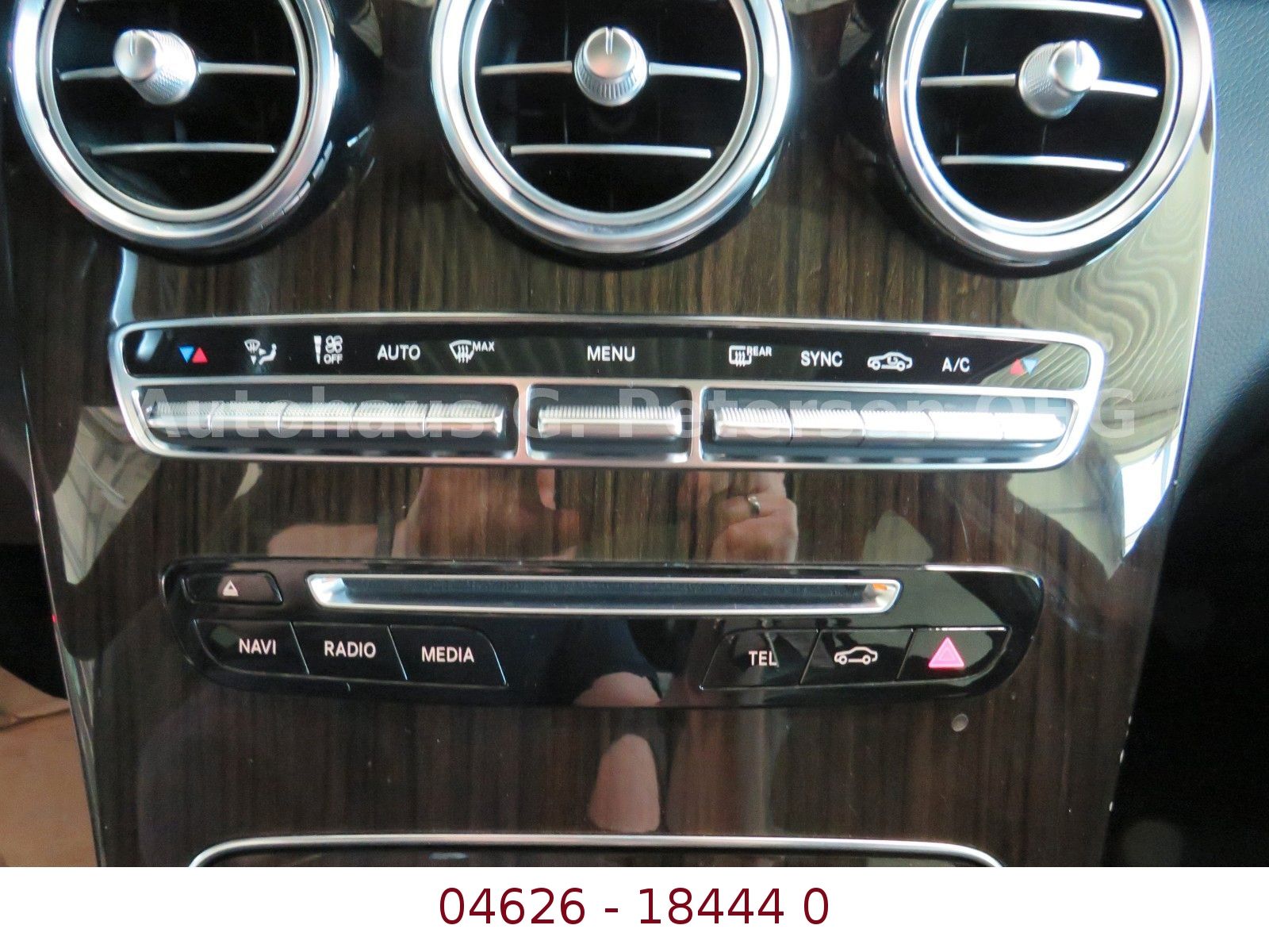 Fahrzeugabbildung Mercedes-Benz GLC 220 d 4M*Toten*AHK*LED ILS*AMG*Kamera*Panora