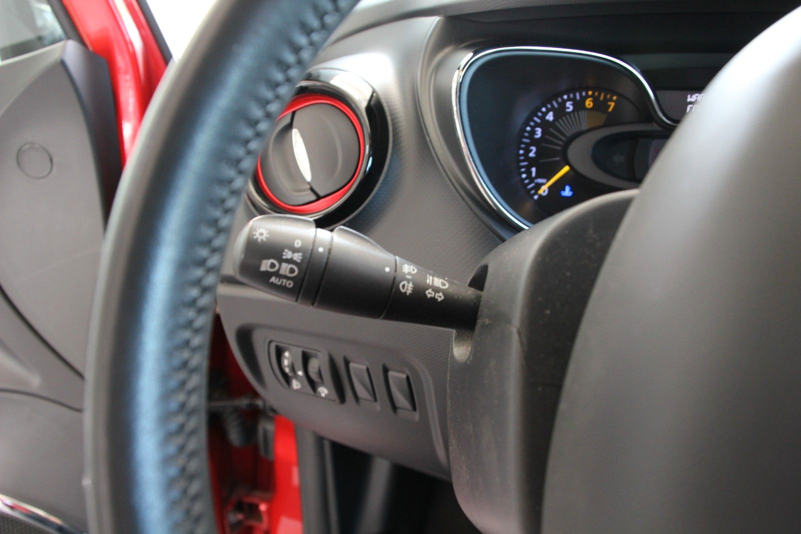 Fahrzeugabbildung Renault Captur Helly Hansen