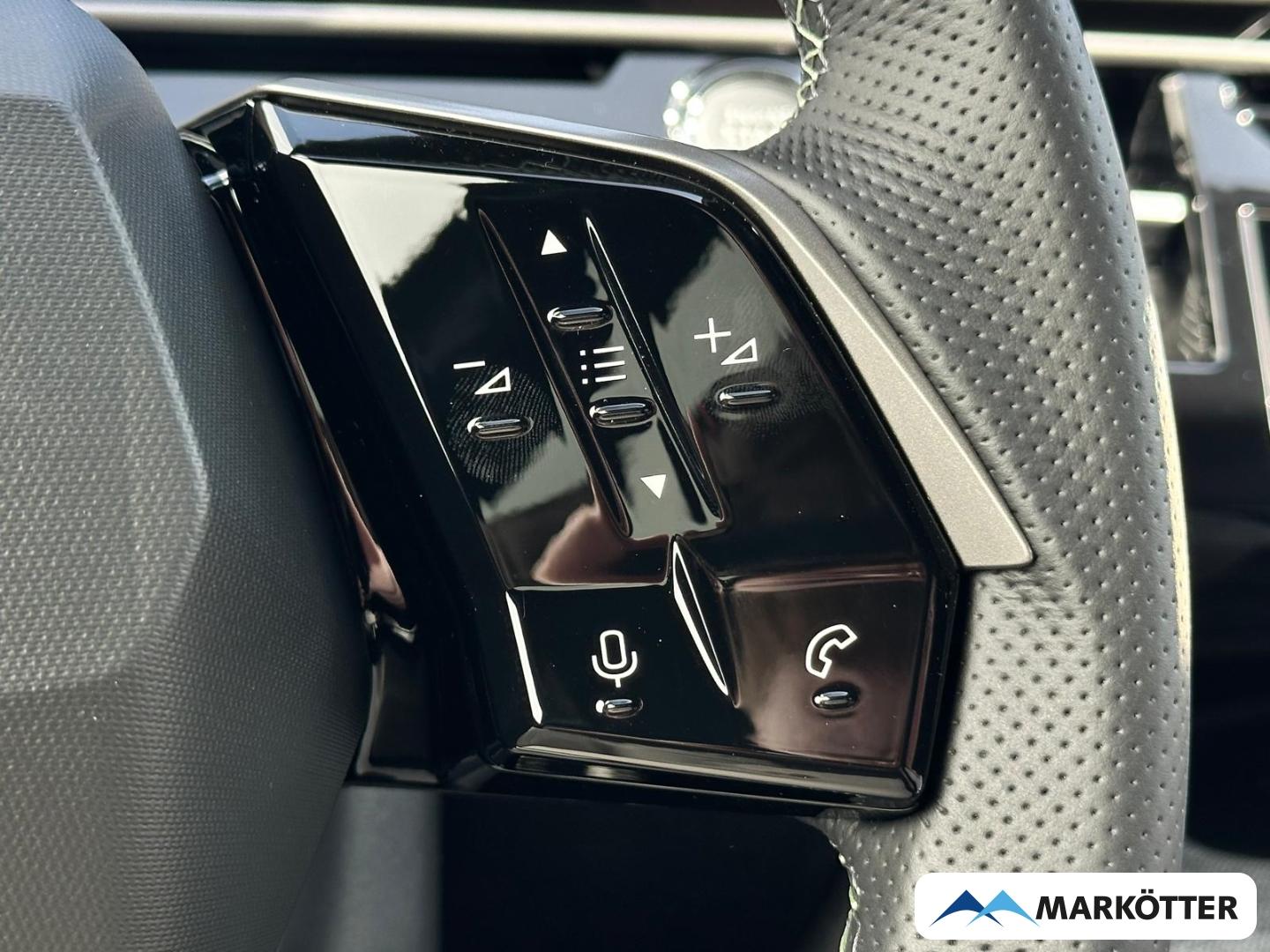Peugeot 3008 GT Plug-In Hybrid 225 AHK/360°/Massage/Pano
