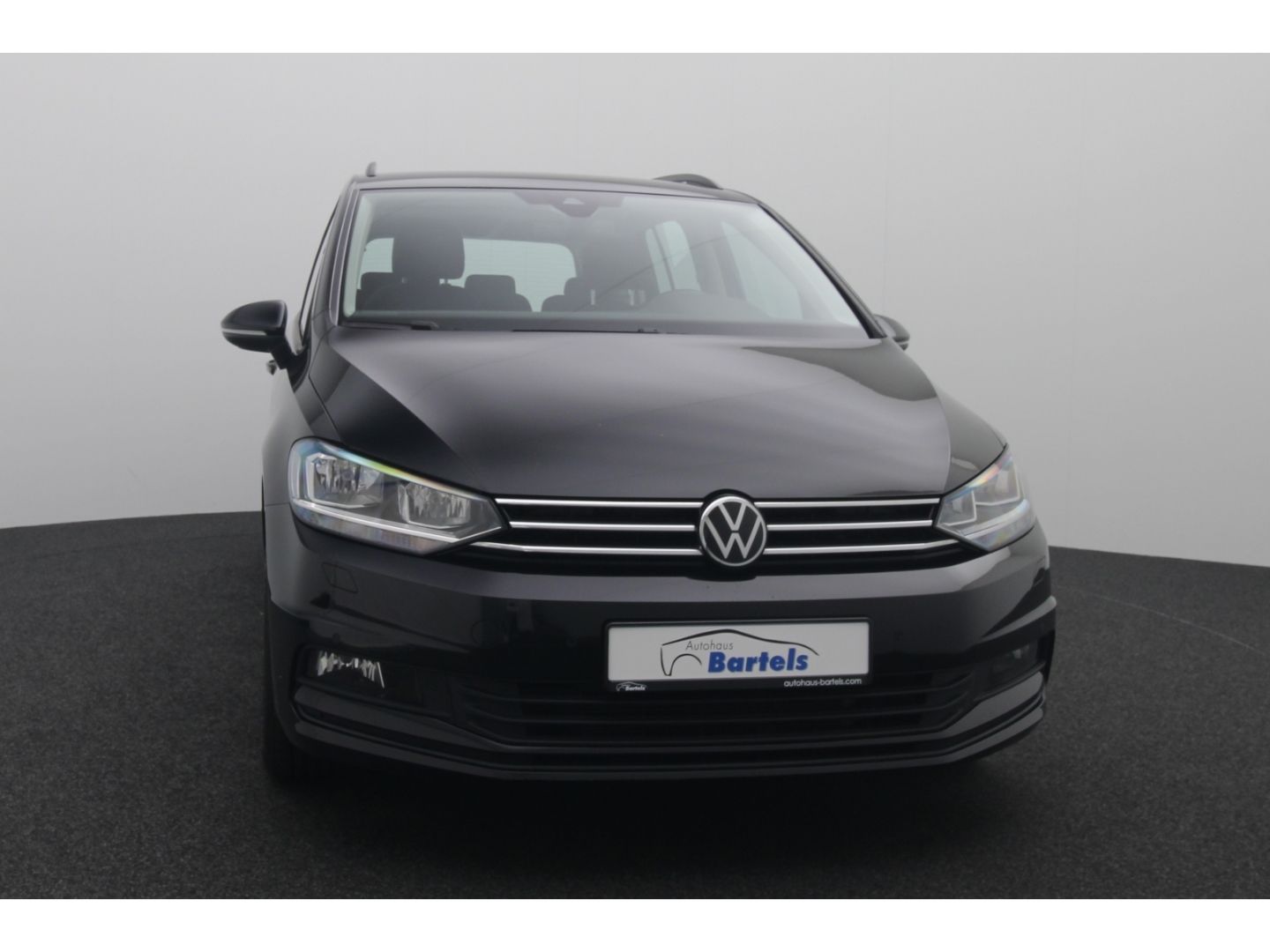 Fahrzeugabbildung Volkswagen Touran Comfortline BMT Start-Stop AHK Schwenkbar