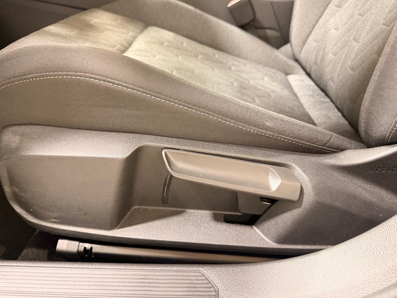 Volkswagen Golf Variant 1.5 TSI DSG Life AHZV Winter LED Na, миниатюра 18