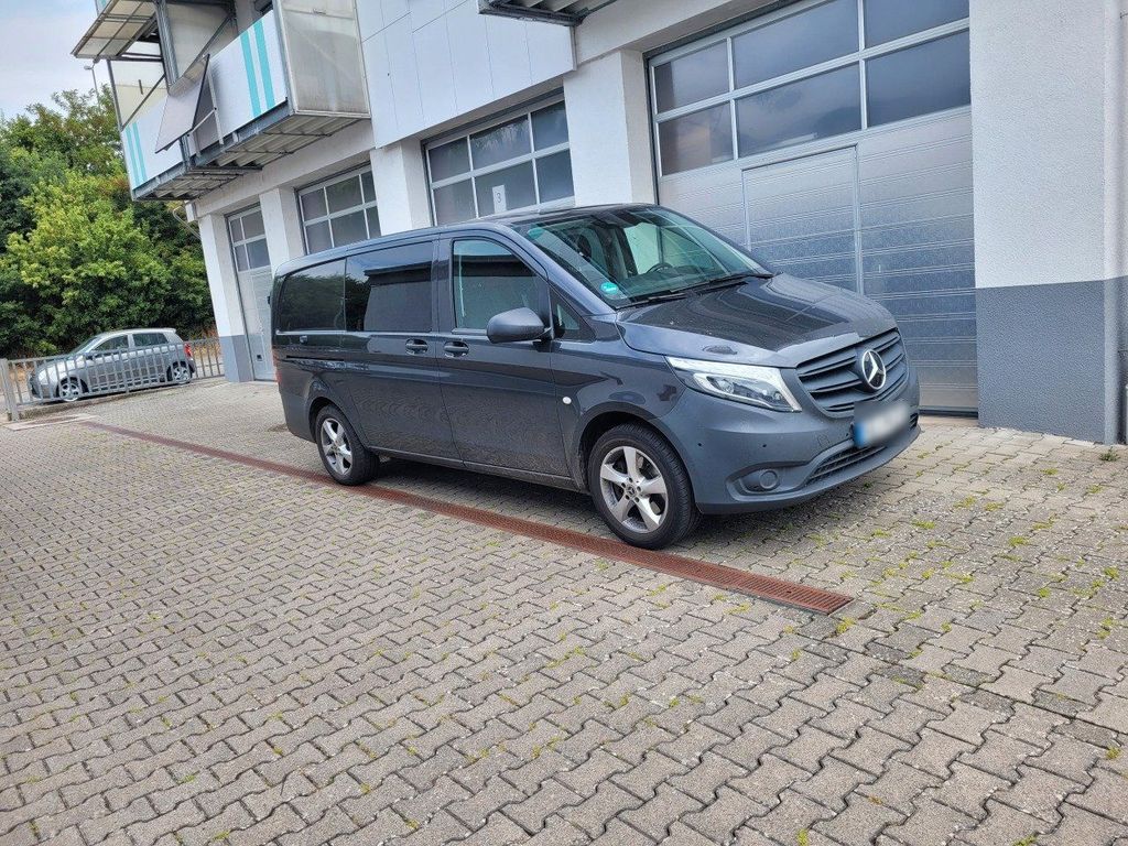 Image of Mercedes-Benz Vito