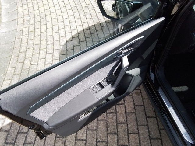 Fahrzeugabbildung SEAT Arona 1.0 TSI Xperience AHK 18''