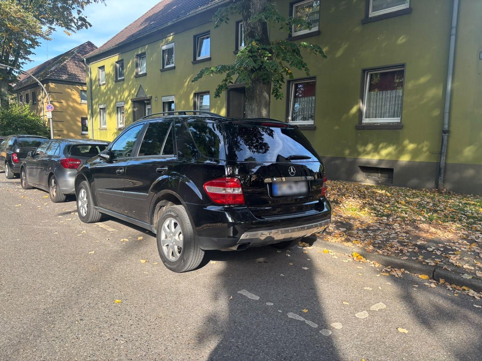 Mercedes-Benz ML280 2006 — rear view