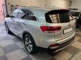 Kia Sorento 2.2 CRDi Aut  GT Line,4WD,AHK - Kia Sorento: 2wd
