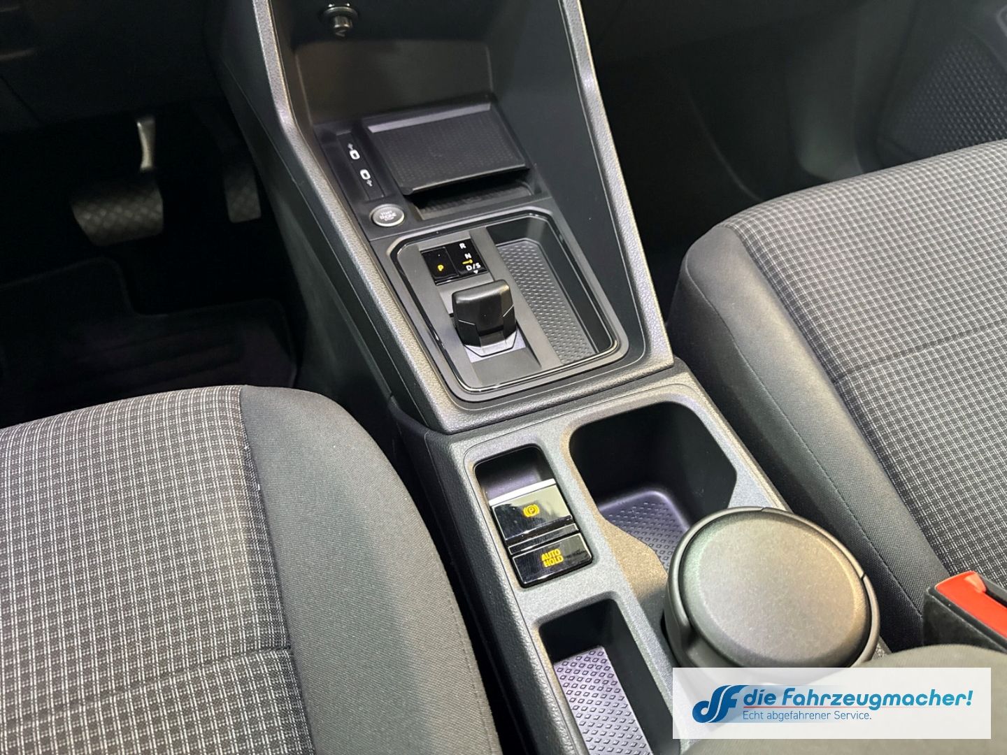 Fahrzeugabbildung Volkswagen Caddy California 2.0 TDI EU6d Panorama Navi LED