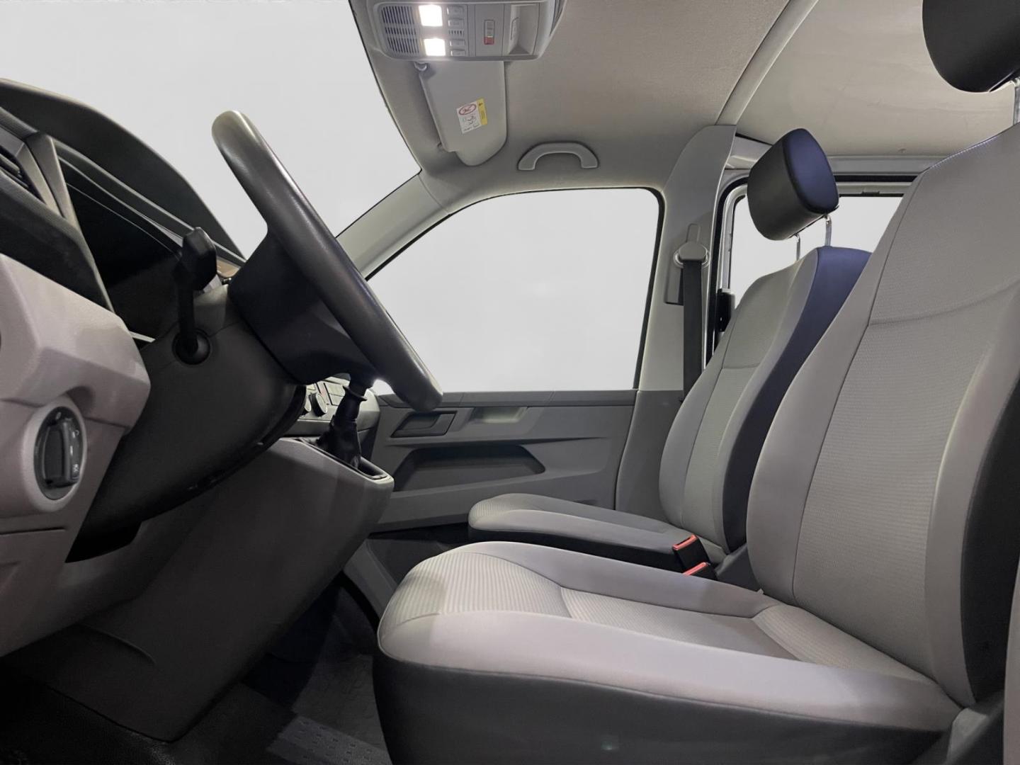 Volkswagen T6.1 Transporter Kasten Plus 2.0 TDI AHK Kamera 