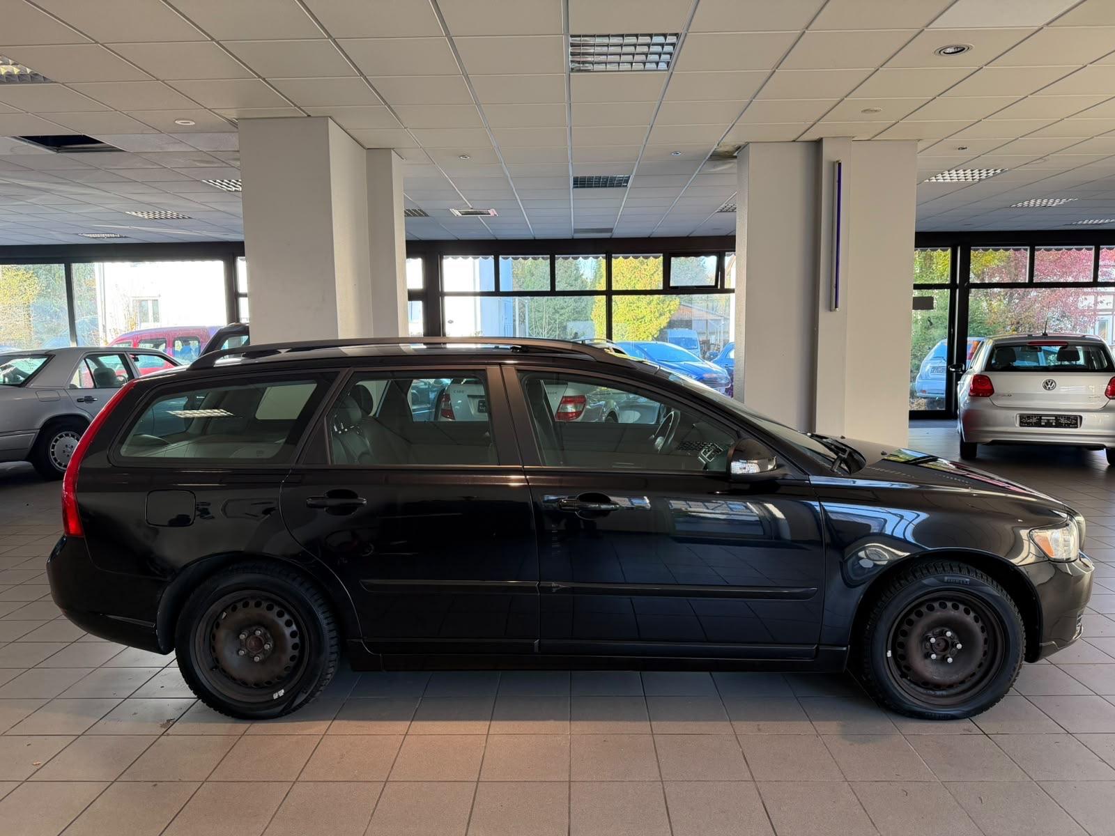 Volvo V50 2009 — photo 8