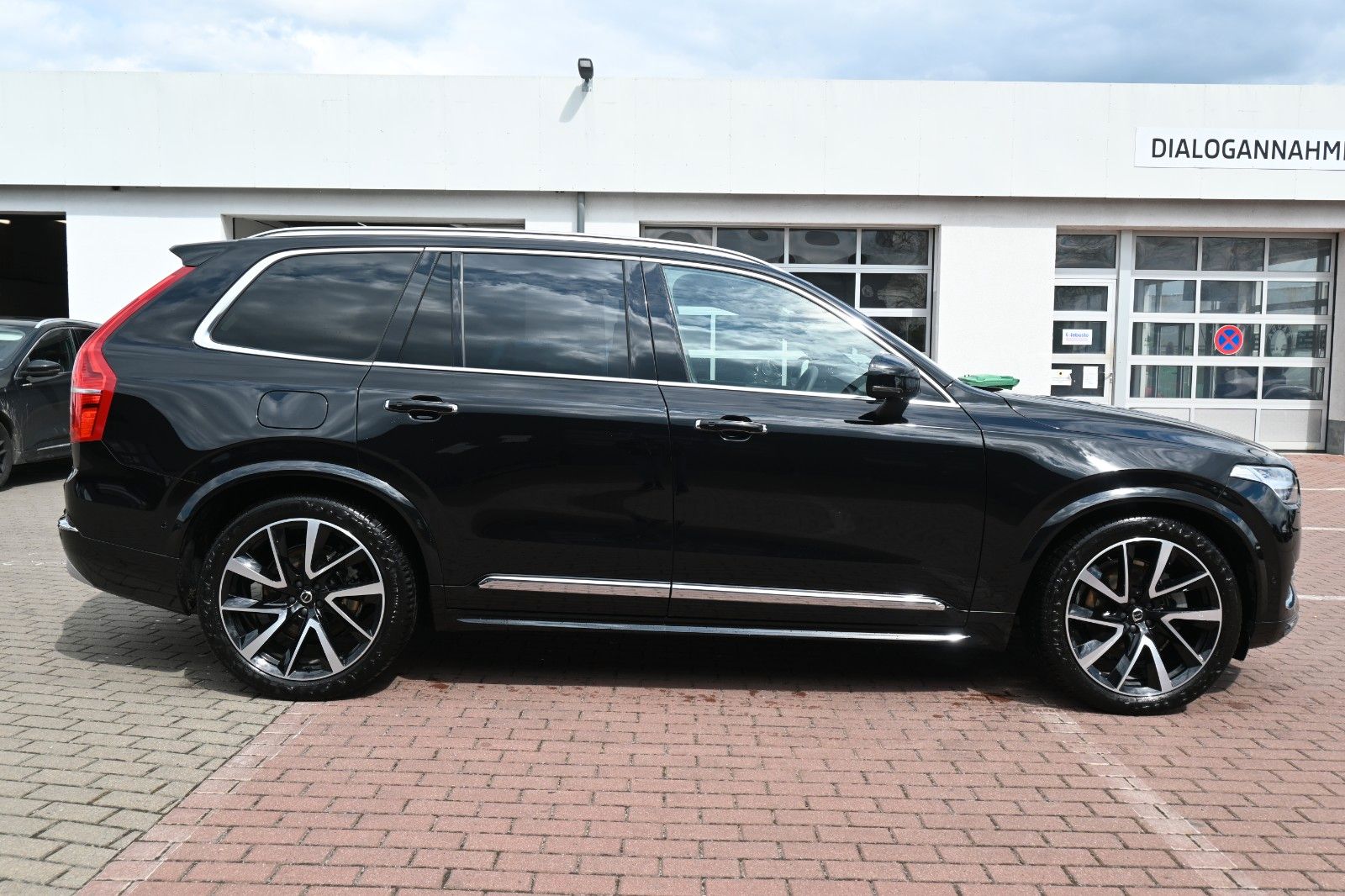 Fahrzeugabbildung Volvo XC90 B5D AWD Inscription*LUFT*STDHZG*360*AHK*ACC