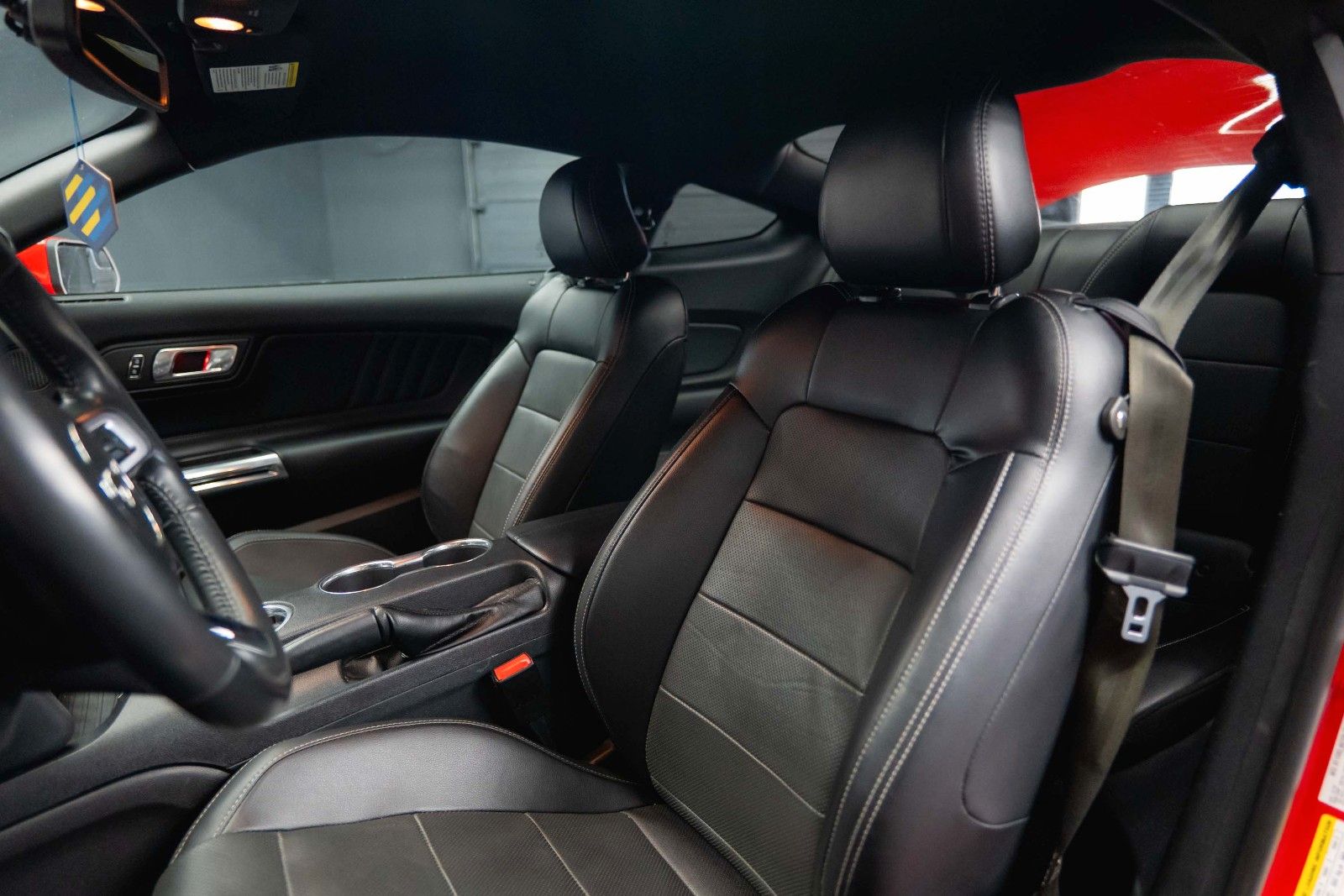 Fahrzeugabbildung Ford Mustang Shelby GT 500 5.0 V8 Performance 20 Zoll