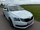 Skoda Octavia Combi Ambition*DSG*XENON*TEMPOMA*CARPLAY - Skoda Octavia aus 2017