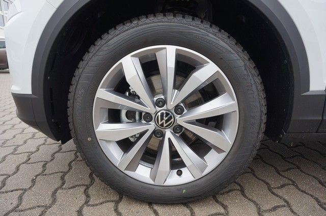 Fahrzeugabbildung Volkswagen T-Roc TSI Style LED AHK Navi ACC RFK SH LM
