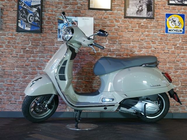 Vespa GTS 300 HPE ABS E5 