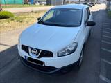 Nissan Qashqai +2 Visia, 7 Sitzer, 2. Hand, TÜV 11/26 - Nissan Qashqai: Van