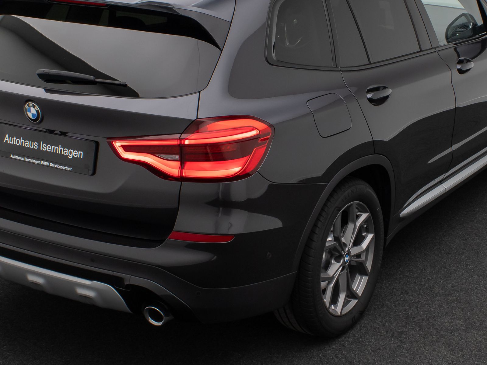 Fahrzeugabbildung BMW X3 xD20d xLine Kamera DAB Memory AHK Komfort 19"