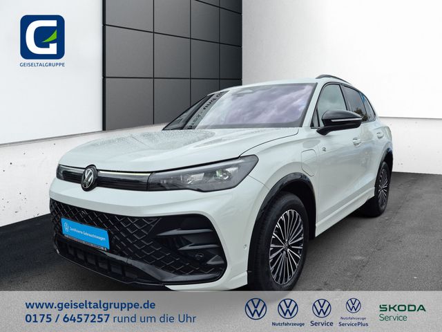 Tiguan 1.5 TSI eHybrid R-Line *DSG*AHK*PANO*BLAC