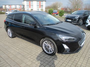 Ford Focus Turnier Titanium LED + PDC & Assist. +NAVI