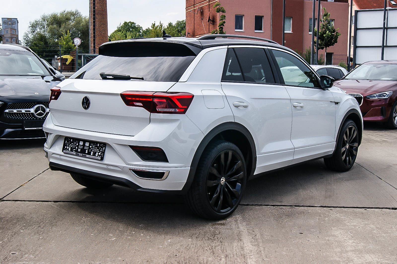 Fahrzeugabbildung Volkswagen T-Roc 2.0TDI Sport 4Motion R-Line PANORAMA LED