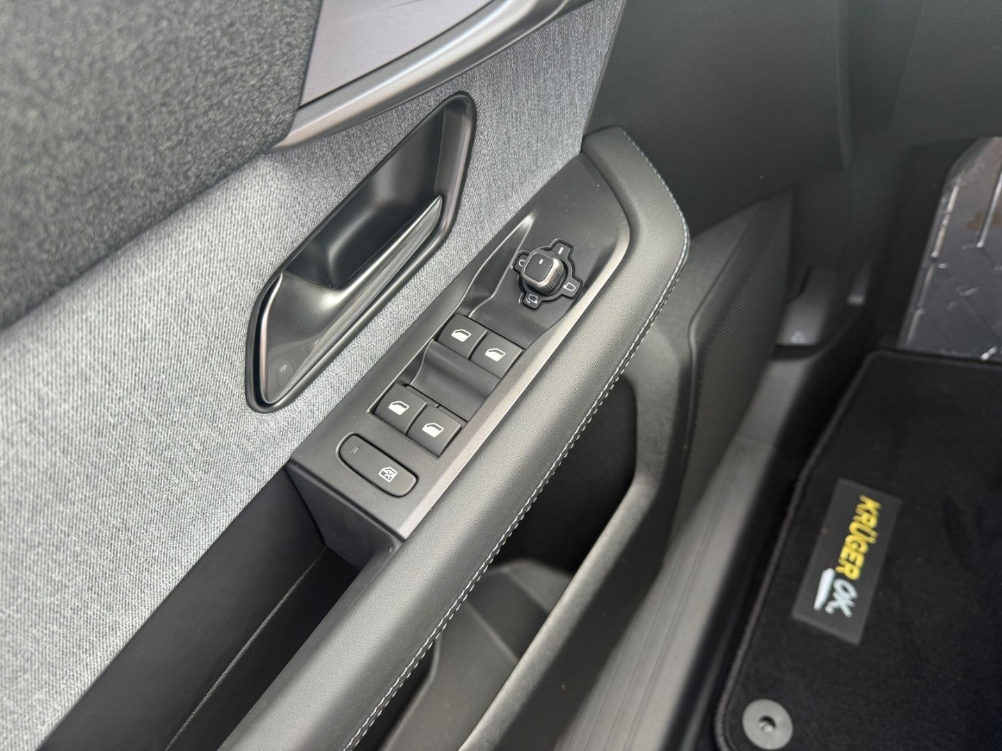 Fahrzeugabbildung Opel Grandland 1.2 Edition SHZ+LHZ+Kamera+Allwetter