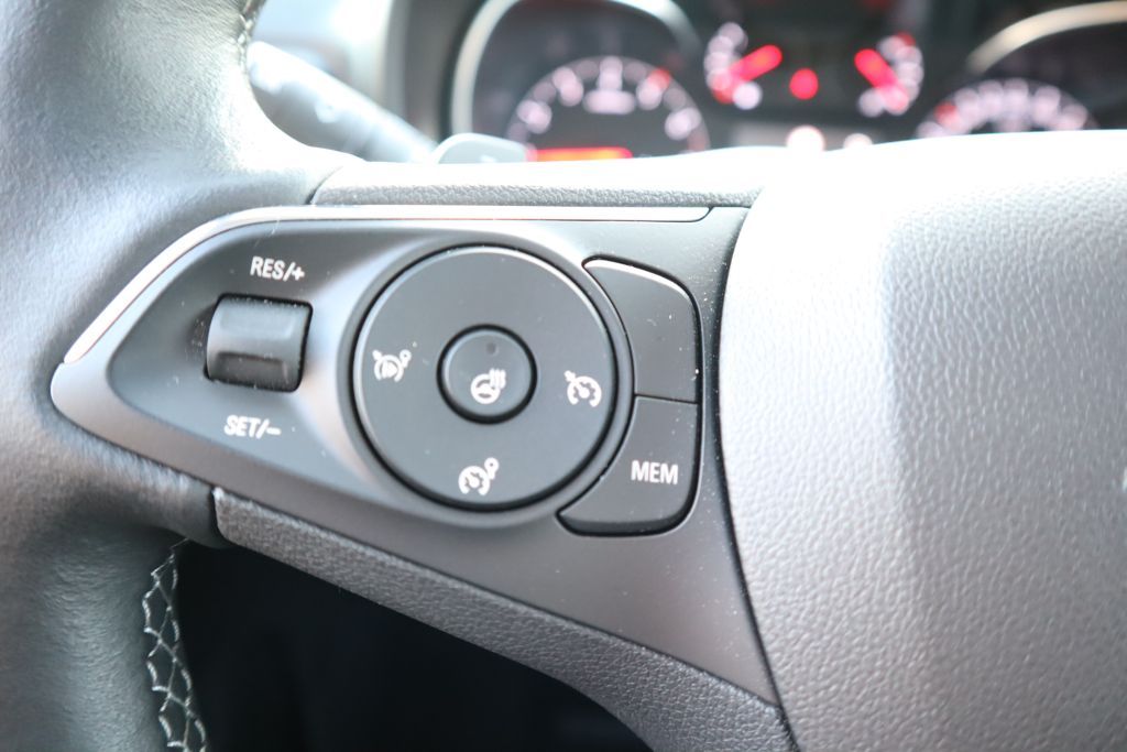 Fahrzeugabbildung Opel Combo Life 1.2 Turbo Aut. Ultimate+Navi+Panorama