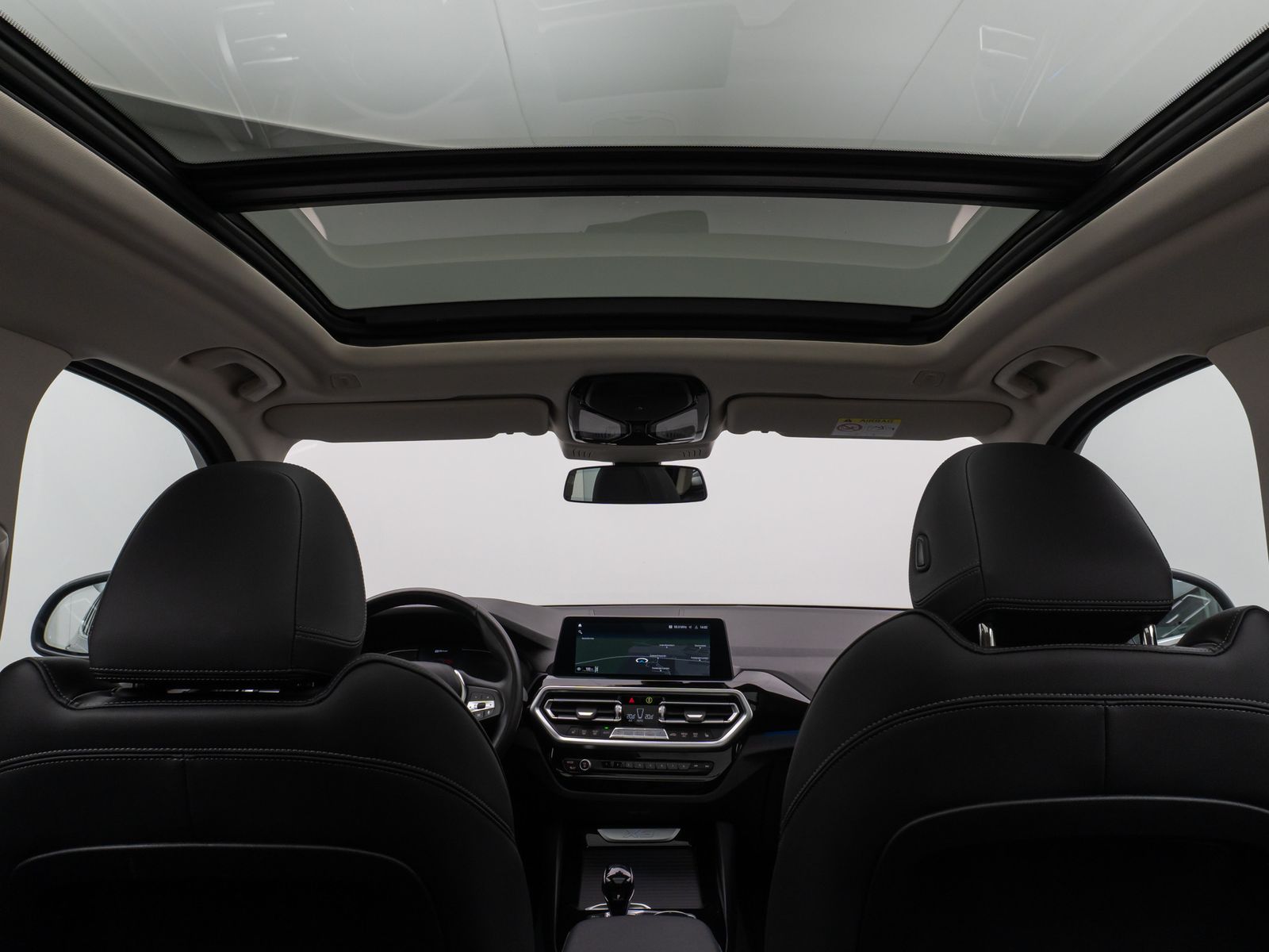 Fahrzeugabbildung BMW X3 xD30e Panorama Kamera DAB HiFi Lenkrhz Sport