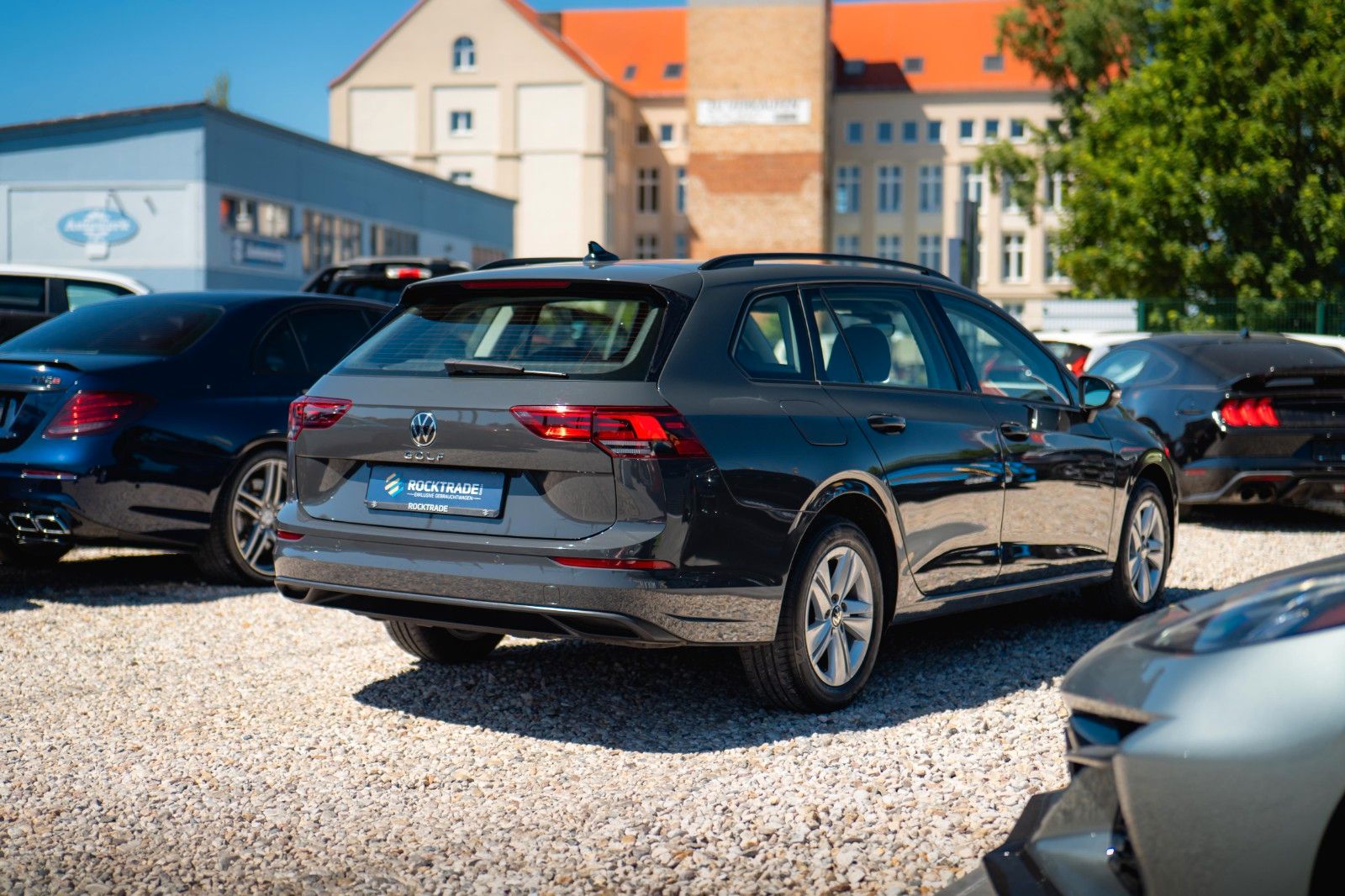 Fahrzeugabbildung Volkswagen Golf VIII Variant 2.0 TDI Life *ACC*LED*DAB*19%*