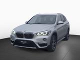 BMW X1 sDrive20i xLine Aut. AHK,Pano,Kam,PA,Tempo - silberne BMW X1