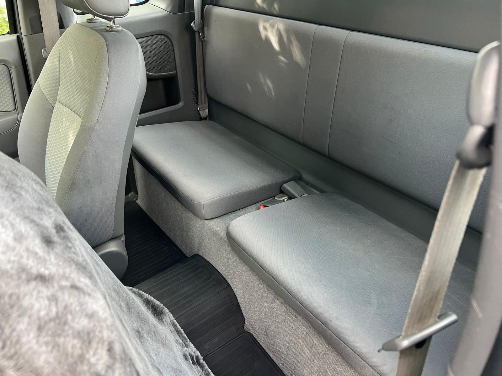 Toyota Hilux 2011 — photo 13