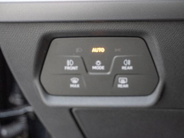 Leon ST 1.5 eTSI ACC PDC SHZ KAMERA NAVI LED