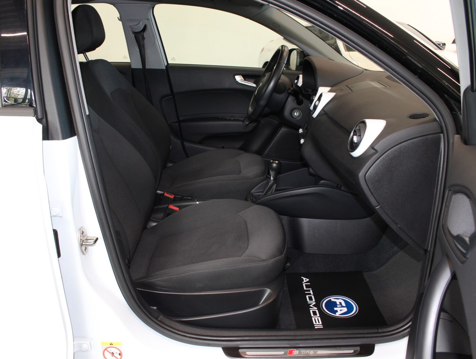 Fahrzeugabbildung Audi A1 Sportback Attraction 1.2 TFSI S line