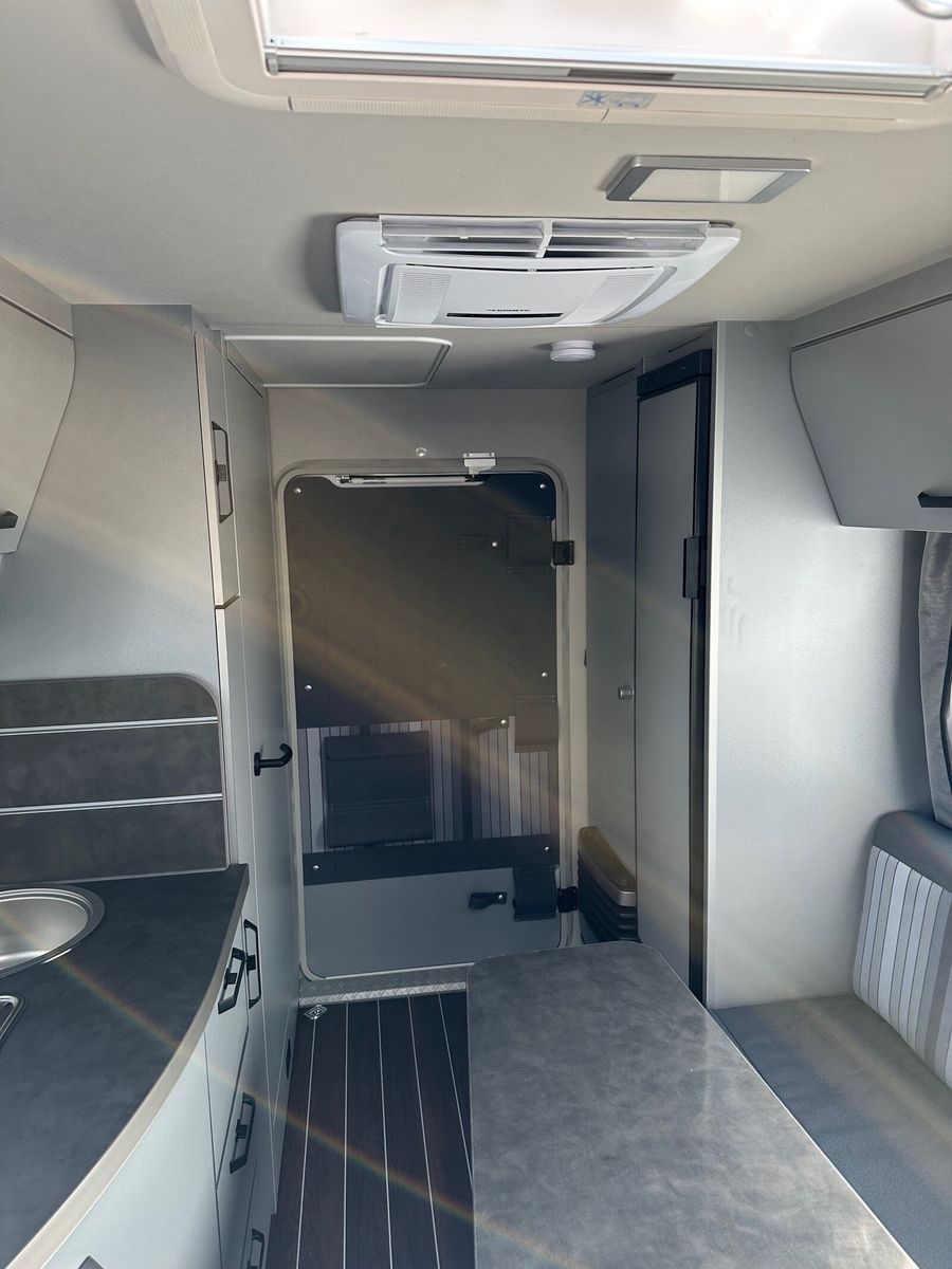 Fahrzeugabbildung Knaus Sport & Fun BLACK SELECTION 480 QL Klima Markise