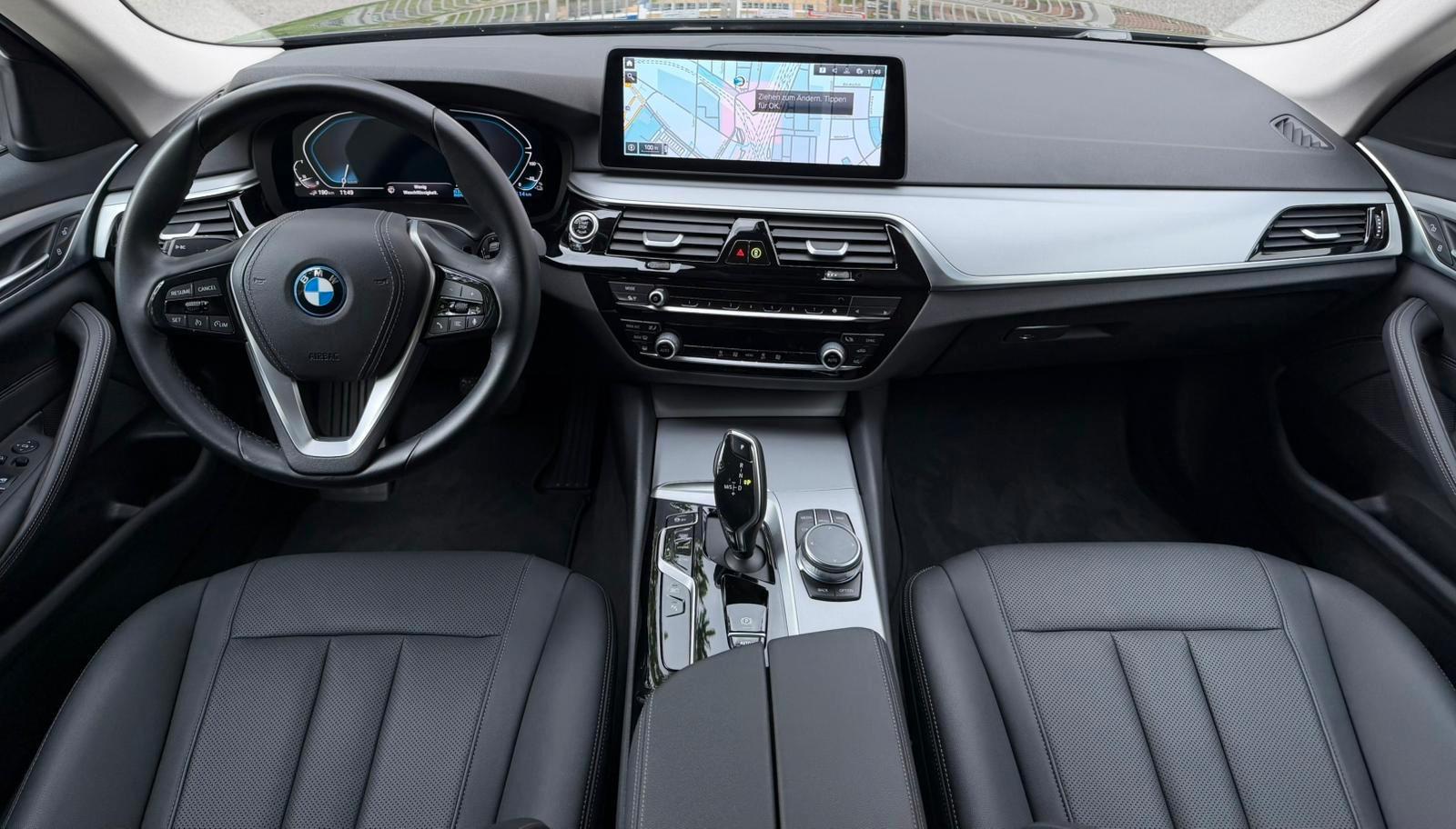 BMW 530e Touring LED*PDC*